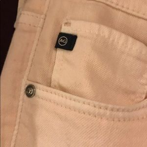 AG LIGHT  PINK JEANS 27 . Very cute ,